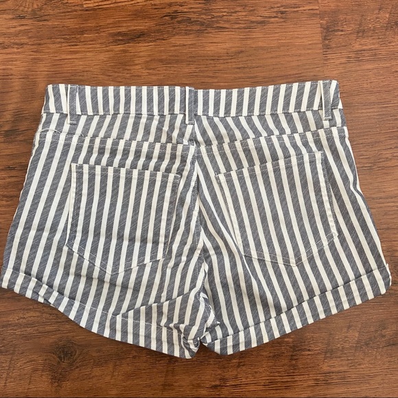 H&M Striped Shorts - Picture 3 of 3